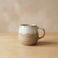 Bunte Keramik Tasse in braun hergestellt in Portugal mit Griff