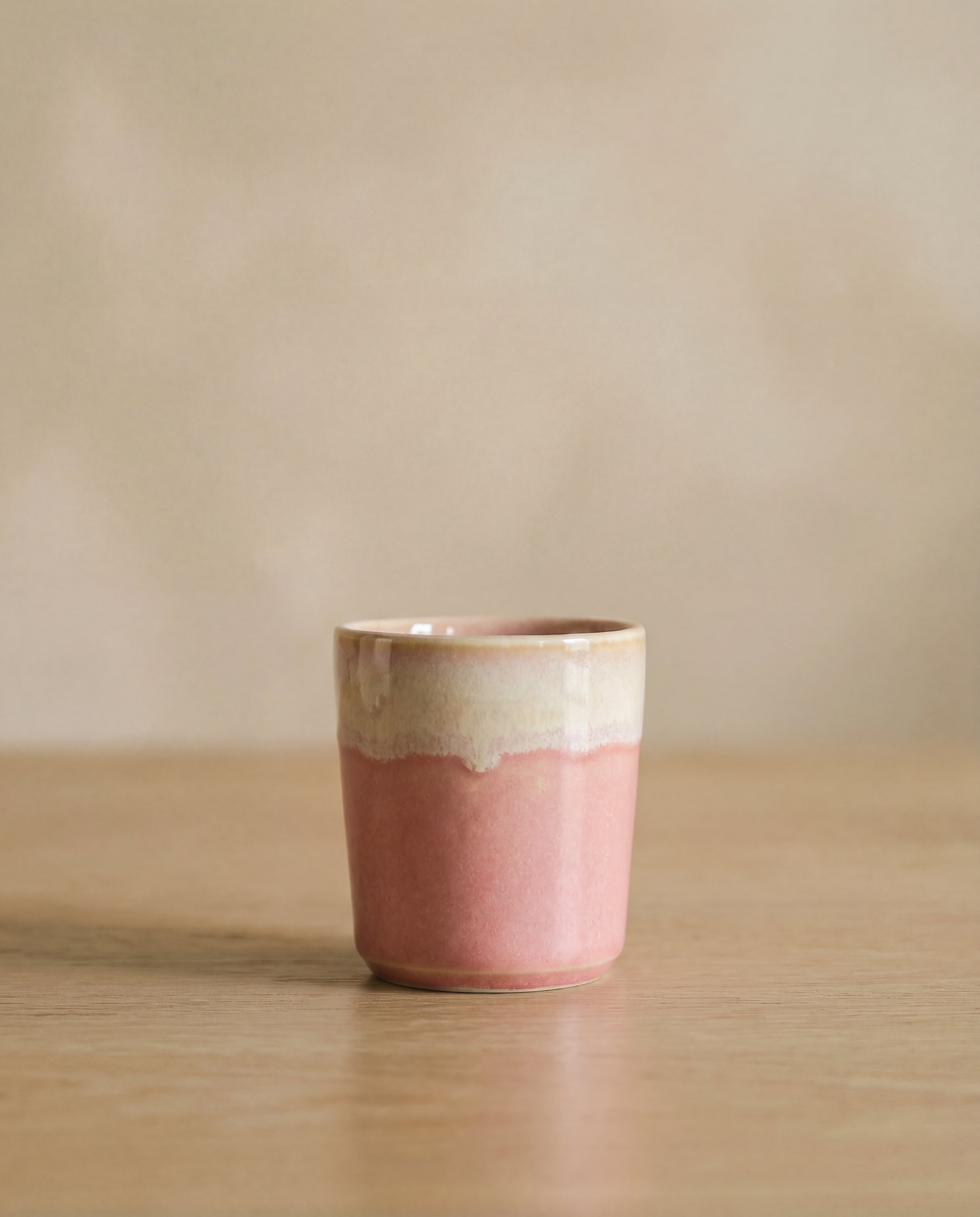 Rosa Espresso Tasse aus Keramik handgefertigt aus Portugal