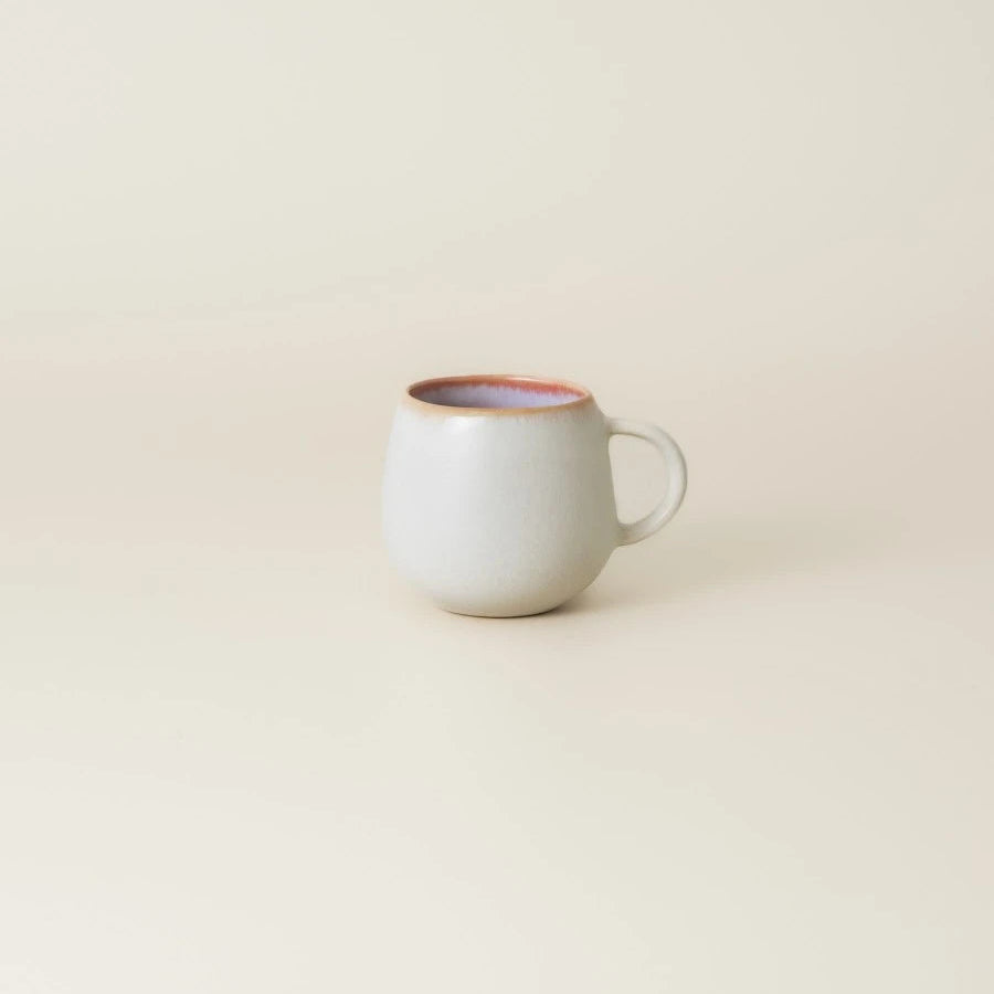 Große handgefertigte Keramik Tasse in weiß pink aus Portugal